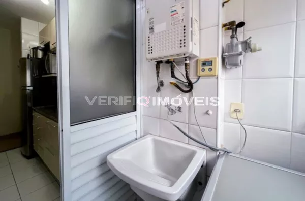 APARTAMENTO no 9º andar com 2 dormitórios e 1 garagem