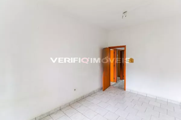 CASA com 3 dormitórios e 1 garagem