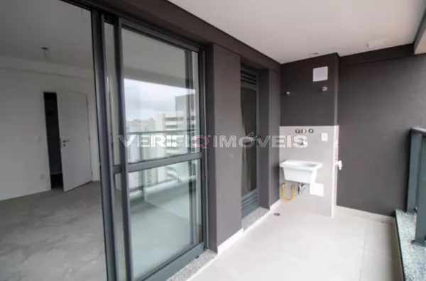 APARTAMENTO no 25º andar com 1 dormitório e 1 garagem