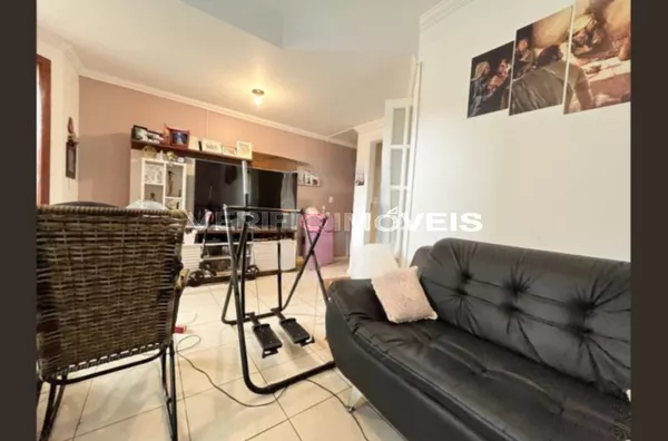 CASA EM CONDOMÍNIO com 2 dormitórios e 2 garagens