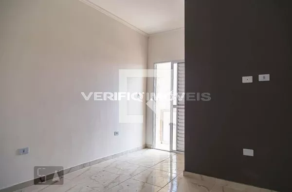 CASA com 3 dormitórios e 1 garagem