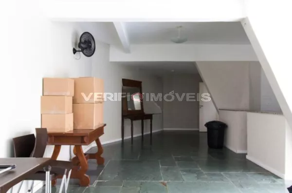 APARTAMENTO no 14º andar com 2 dormitórios e 1 garagem