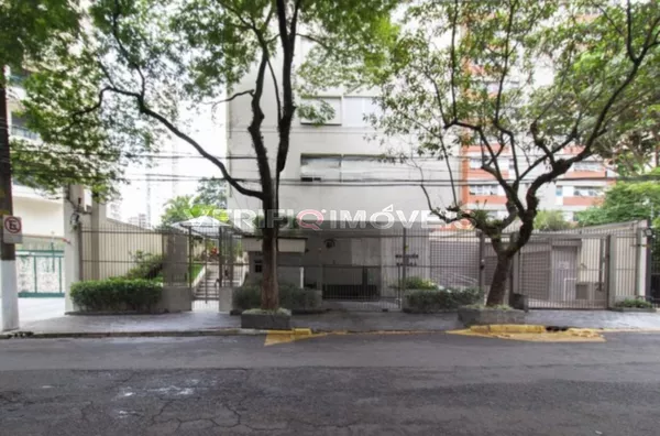APARTAMENTO no 14º andar com 2 dormitórios e 1 garagem