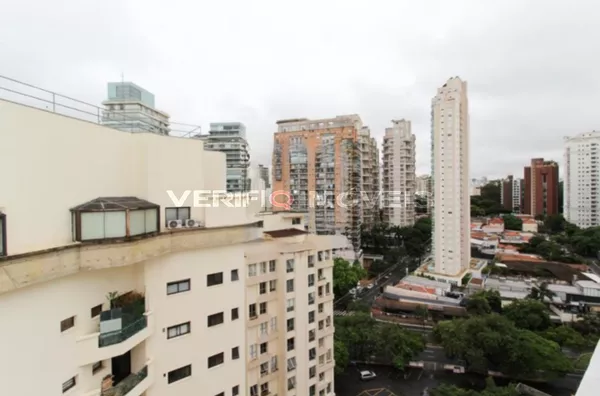 APARTAMENTO no 14º andar com 2 dormitórios e 1 garagem