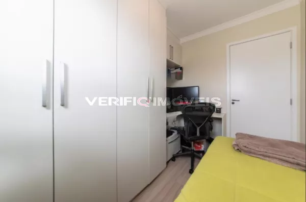 APARTAMENTO no 4º andar com 2 dormitórios e 1 garagem