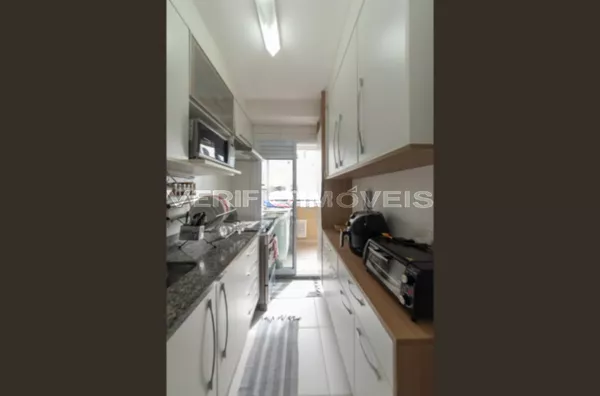 APARTAMENTO no 4º andar com 2 dormitórios e 1 garagem