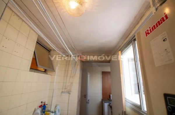 APARTAMENTO no 14º andar com 2 dormitórios e 1 garagem