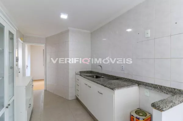 APARTAMENTO no 4º andar com 3 dormitórios e 1 garagem