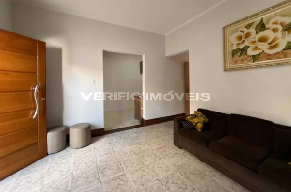 CASA com 2 dormitórios e 1 garagem