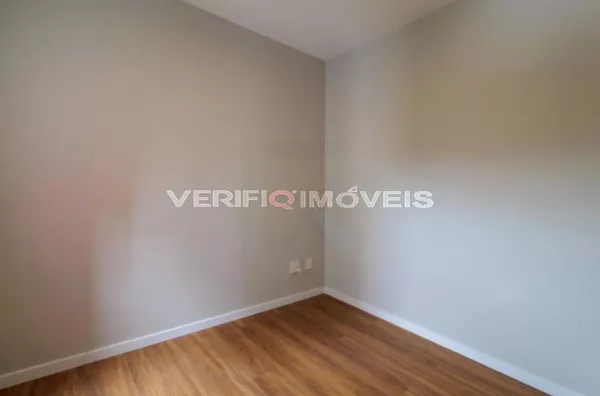 APARTAMENTO no 9º andar com 2 dormitórios e 2 garagens
