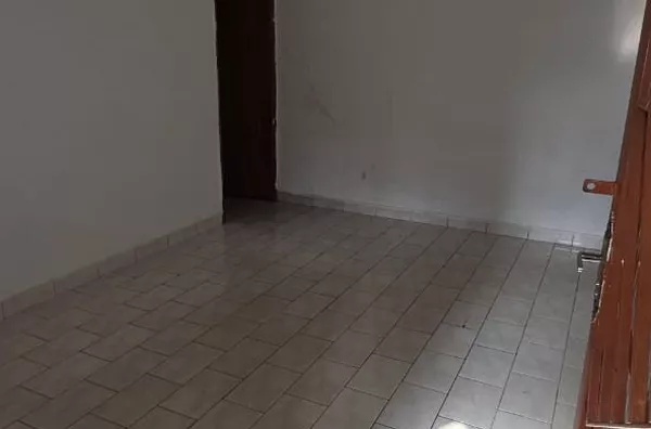 CASA 02 dorm. para aluguel R$ 1.000,00 + IPTU - Vila Familiar e independente - Foto 4