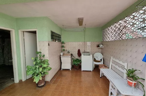 Sobrado com edícula , 3 dormitórios 1 suíte - Foto 3