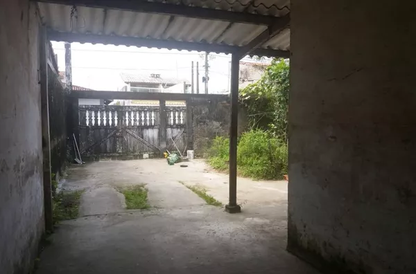 Terreno com uma casa à venda, 250 m² por R$ 190.000 - Santa Terezinha - Itanhaém/SP - Foto 3