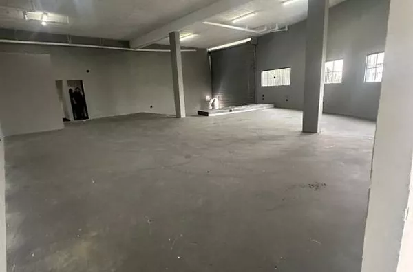 Galpão para alugar, 250 m² por R$ 6.000/mês - Cidade Jardim Cumbica - Guarulhos/SP - Foto 1