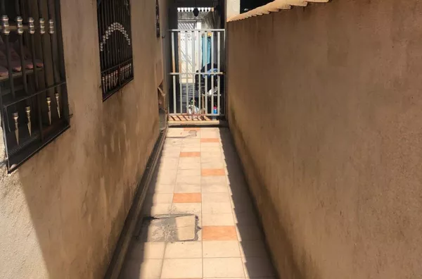 Casa para venda com 3 Quartos Sendo 1 Suíte 2 Vagas de Garagem,  Jardim Presidente Dutra, Guarulhos - Foto 3