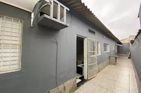 Casa com 2 dormitórios à venda R$ 215 Mil - Itanhaém/SP - Foto 1