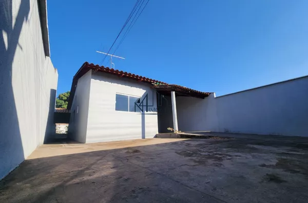 Casa 03 Quartos com Quintal Amplo  - Serra Dourada III - Aparecida de Goiânia - GO