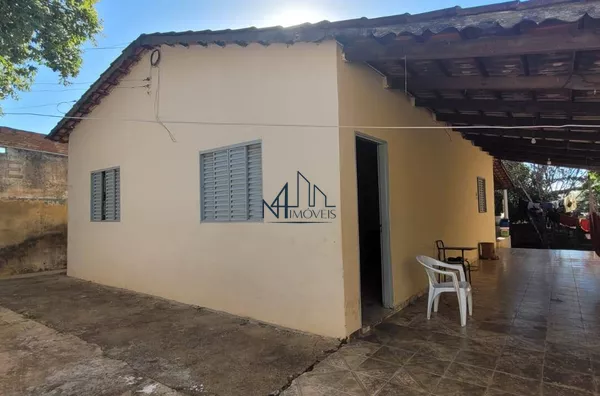Casa 03 quartos - Residêncial Village Garavelo - Aparecida de Goiânia - GO - Foto 1