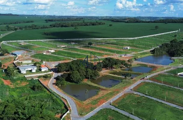 Lote 400m² - Condominio Ecológico Veneza - Leopoldo de Bulões - GO