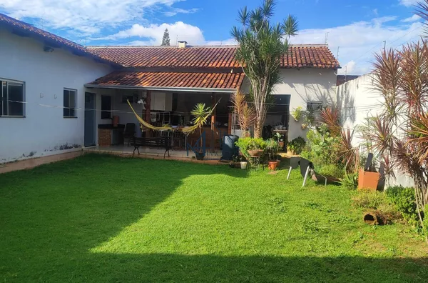 Casa 3 Quartos - Jardim Mont Serrat - Aparecida de Goiânia - GO - Foto 2