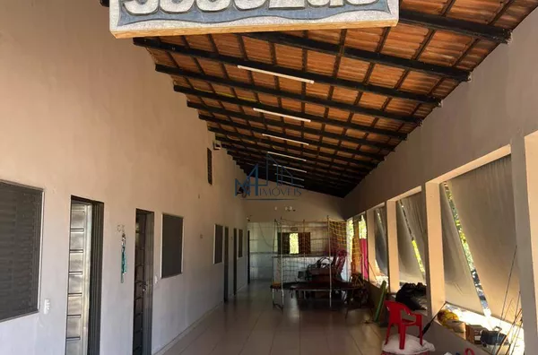 Casa 04 quartos - Niquelândia - GO