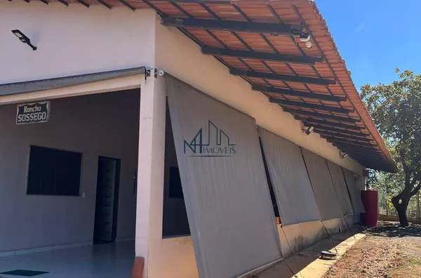 Casa 04 quartos - Niquelândia - GO