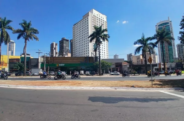 Av. 85 - 4 Salas Comerciais + 8 Kitnet - Setor Marista - Goiânia - GO - Foto 3