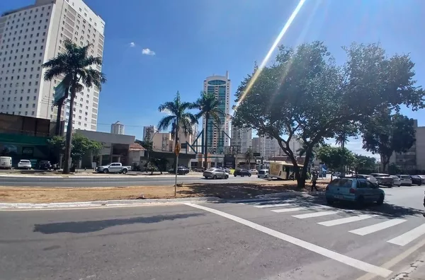 Av. 85 - 4 Salas Comerciais + 8 Kitnet - Setor Marista - Goiânia - GO - Foto 4