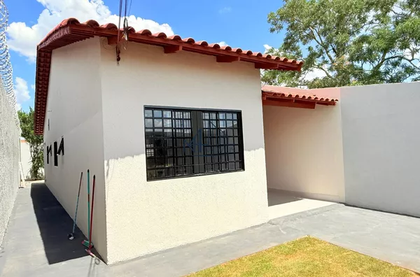 Casa 3 Quartos - Bairro Independência II -  Aparecida de Goiânia - GO - Foto 2