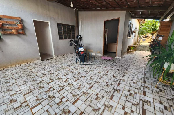 Casa 3 Quartos com Sala Comercial - Setor Planicie - Ap. de Goiânia - GO - Foto 1