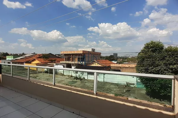 Sobrado 4 Quartos - Parque Real de Goiânia - Aparecida de Goiânia - GO - Foto 2