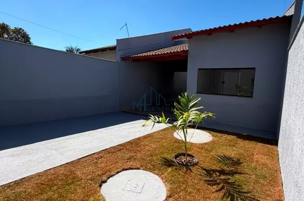 Casa 03 Quartos em Avenida - Jardim Miramar - Aparecida de Goiânia - GO