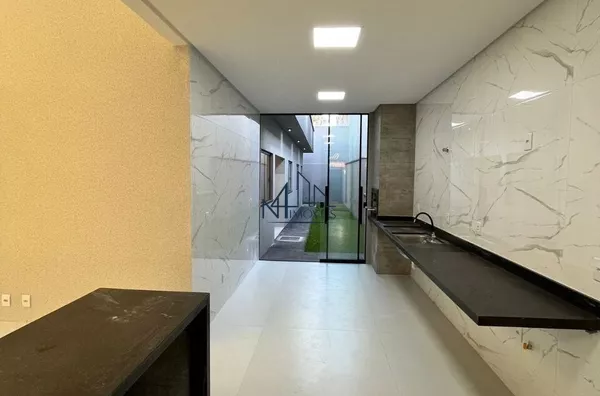 Casa  03 Quartos - Alto Padrão - Jardim Helvécia - Aparecida de Goiânia - GO