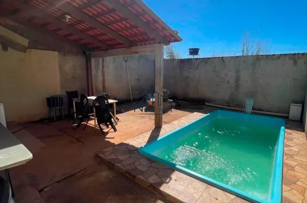 Casa 02 Quartos com Piscina - Vale do Sol - Aparecida de Goiânia - GO