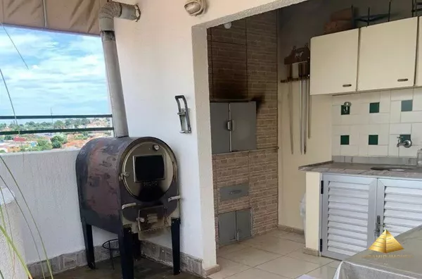 Cobertura com Varanda - Edifício André Rogério