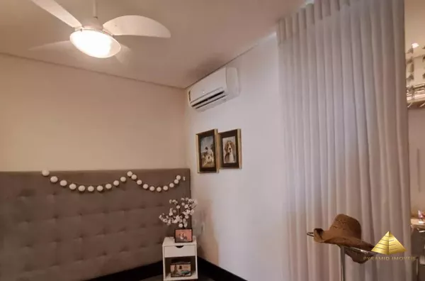 Sobrado em condomínio fechado para venda,  Villa Jardim, Na parte alta do condominio Cuiabá MT