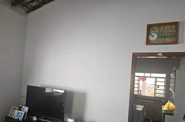 Casa para venda com perfeita localização comercial  no bairro  Jardim Cuiabá