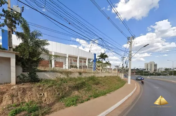 Terreno na Av. Rep Líbano, saída para Chapada