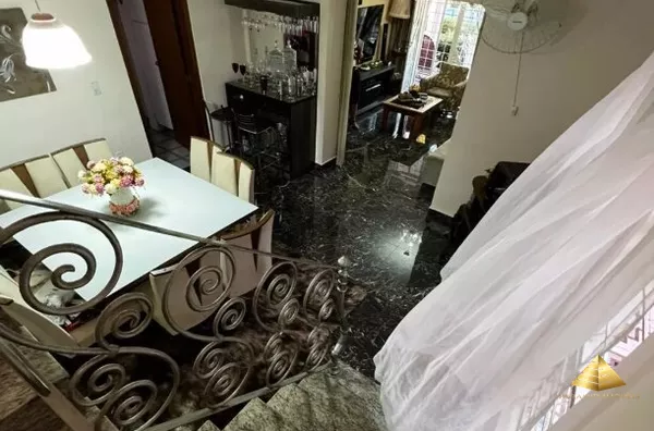 Sobrado para venda, 4 quarto(s),  Cidade Alta, Cuiabá