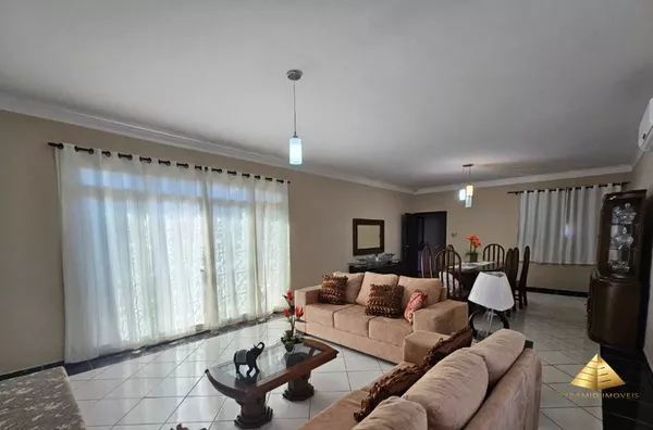 Casa para venda, 3 quarto(s),  Jardim Shangri-lá, Cuiabá