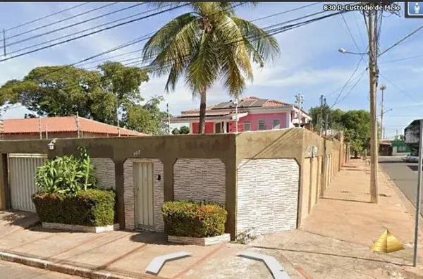 Sobrado de esquina para venda,  Cidade Alta, Cuiabá