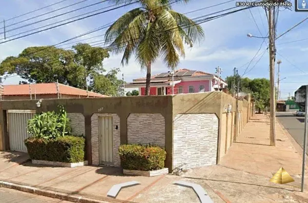 Sobrado para venda, 4 quarto(s),  Cidade Alta, Cuiabá