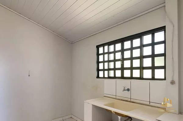 Casa para venda, 4 quarto(s) sendo 1 Suíte, próximo da Av. Fernando Correa da Costa,  Jardim Das Palmeiras, Cuiabá. - Foto 4