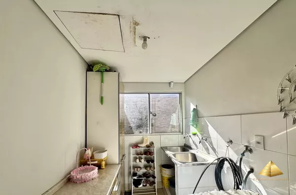 Sobrado em condomínio fechado para venda, 3 quartos sendo uma suíte,  Novo Paraíso, Cuiabá