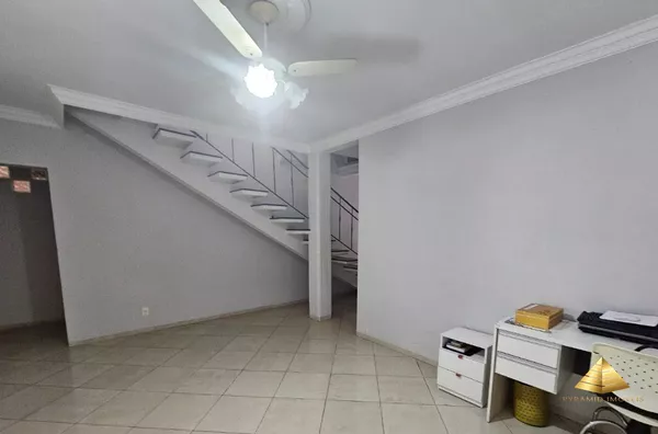 Sobrado para venda, 4 quarto(s),  Morada Do Ouro, Cuiabá