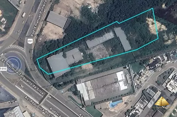 Terreno na Av. Rep Líbano, saída para Chapada