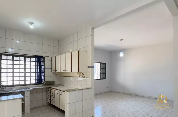 Casa para venda, 4 quarto(s) sendo 1 Suíte, próximo da Av. Fernando Correa da Costa,  Jardim Das Palmeiras, Cuiabá. - Foto 3