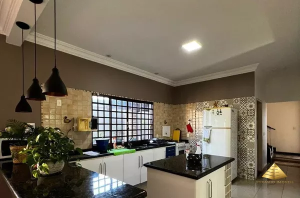 Sobrado para venda, 5 quartos , Chapada Dos Guimarães