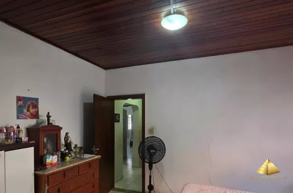 Casa Residencial e Comercial à Venda no Bairro  Araés, Cuiabá - Fica a 300metros da Av. Mato Grosso