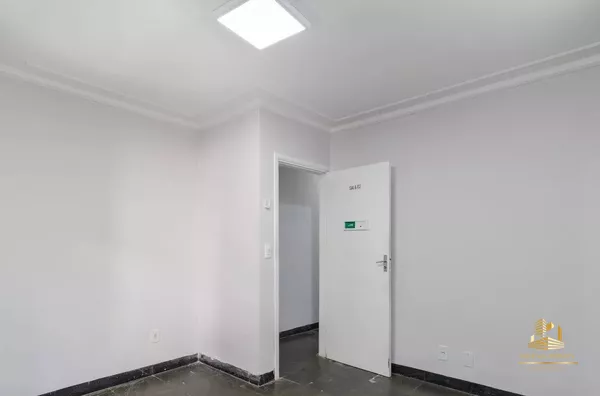 Sala Comercial para venda no Bairro Morada do Ouro. - Foto 2